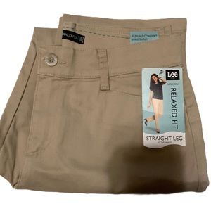 Lee Flexible Comfort Waist British khaki, size 8M Relaxed Fit Easy Care Fabric
